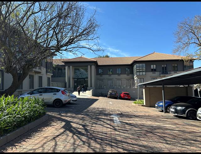 557M² OFFICE TO LET IN SANDOWN